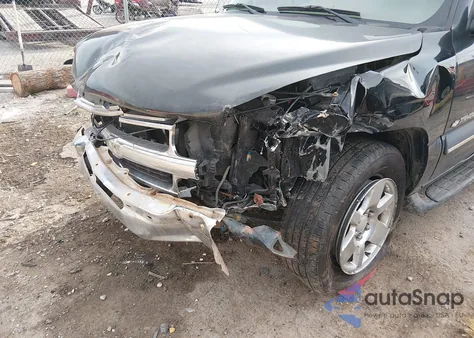 2003 Chevrolet Tahoe Ls z USA, uszkodzony, nr VIN 1GNEC13ZX3R136138